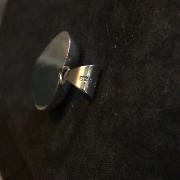 Sterling sliver pendant and earrings - Picture 2 of 3